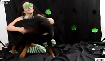sesso con animali,porno con cane