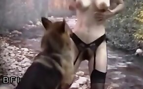 ζωική πορνογραφία,γυναίκα και ζώο