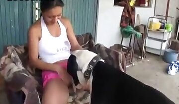 quan hệ tình dục giữa con gái và động vật,thú tính ở nông trại
